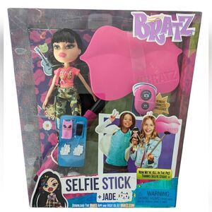 Bratz Selfie Stick plus Jade 2015 New in Box